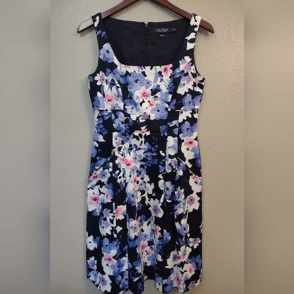 Lauren Ralph Lauren Blue Floral Watercolor Fit & Flare Pocket Dress - Size 6 - Picture 2 of 13